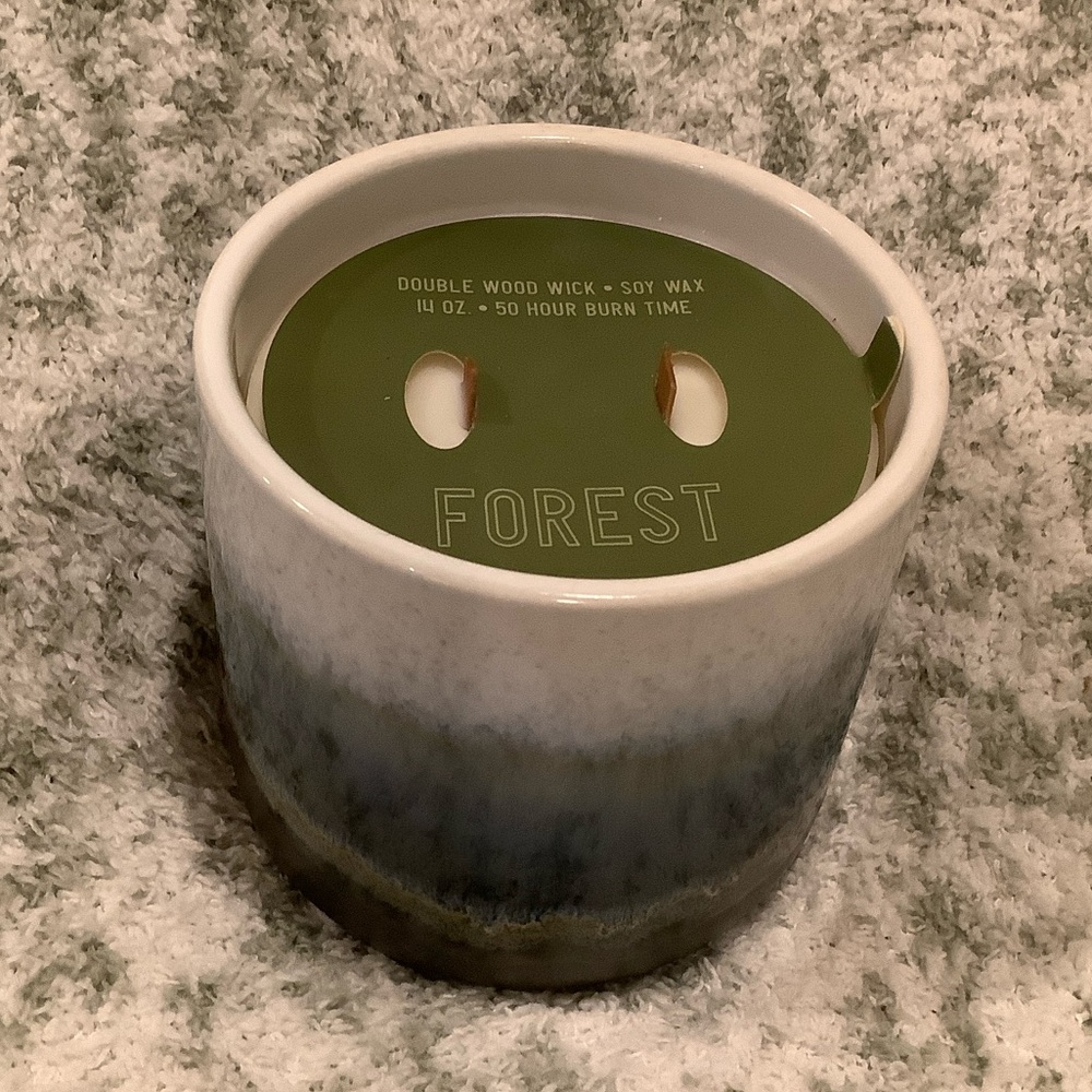 Tate & Zoey Scented Forest Blue Brown Sage and White Soy CeramicCandle NWT 14 oz